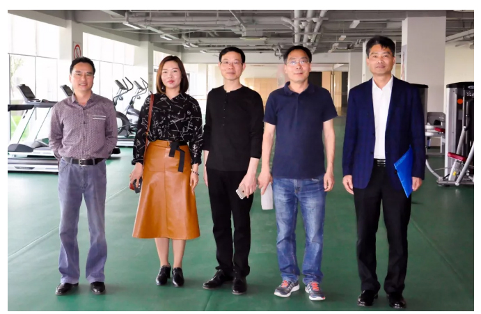 1522820749285472.jpg 国家卫生城市复评专家组一行来我司指导检查_01.jpg
